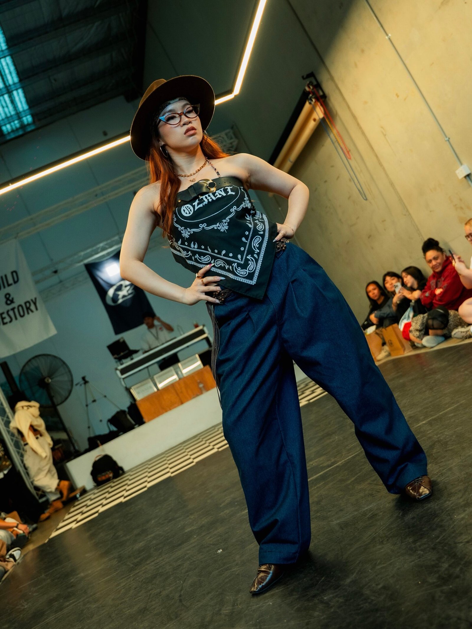PLEATED WORKER PANTS “DENIM” - Image 4